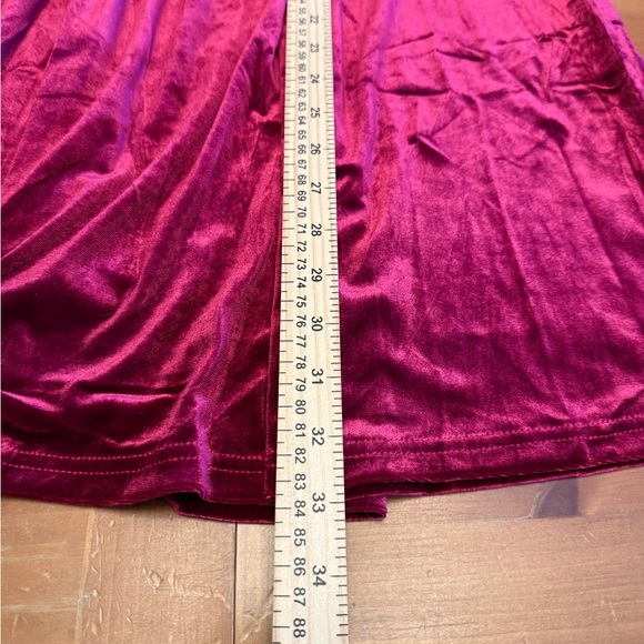 Umgee Red Velvet Embroidered Mini Dress NWT M Tassel Tie Ballon Sleeve Feminine - Picture 14 of 14